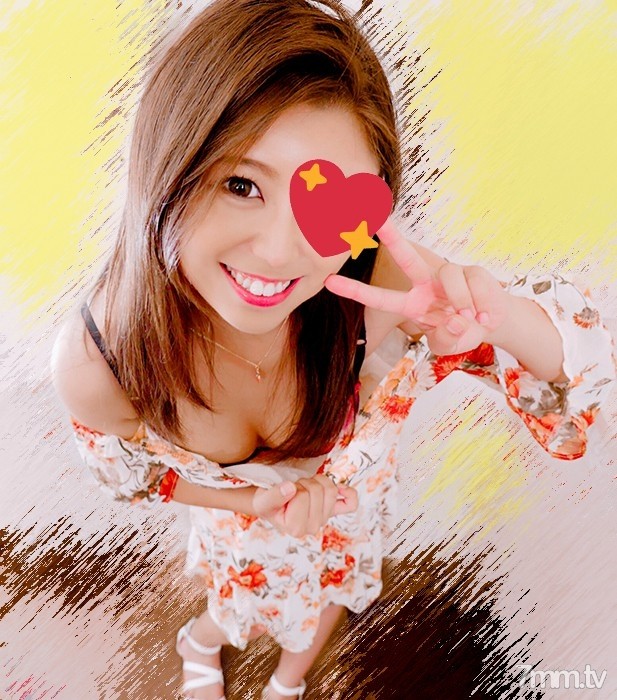 FC2-PPV-927039 – [Personal photography] My sister's classmate JD Emiri 19 years old ♥ A bursting smile and a petite body of 149 cm are so cute!  – Her first POV shoot in her life makes her hips float and she squirts in large quantities.