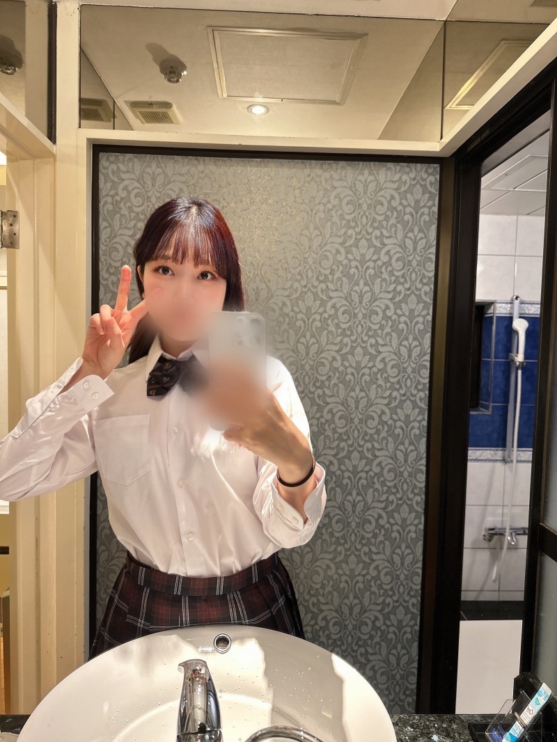 FC2-PPV-4051574 – [Limited quantity sale] [We recommend purchasing early as it may be frozen] The long-awaited complete face!  – Super dangerous work discovered!  – Creampie and facial cum shot twice!  – The cuteness of the girls is guaranteed.