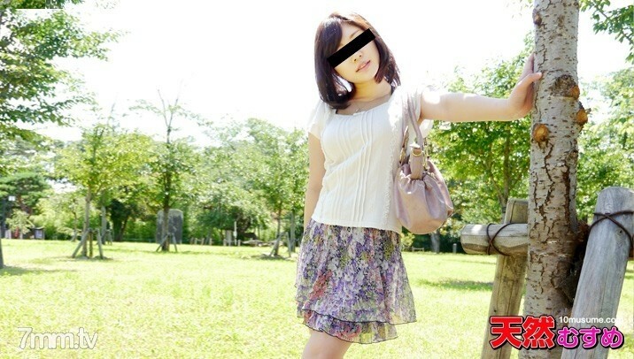 MUSUME-112614_01 Shaved hips active female college student!